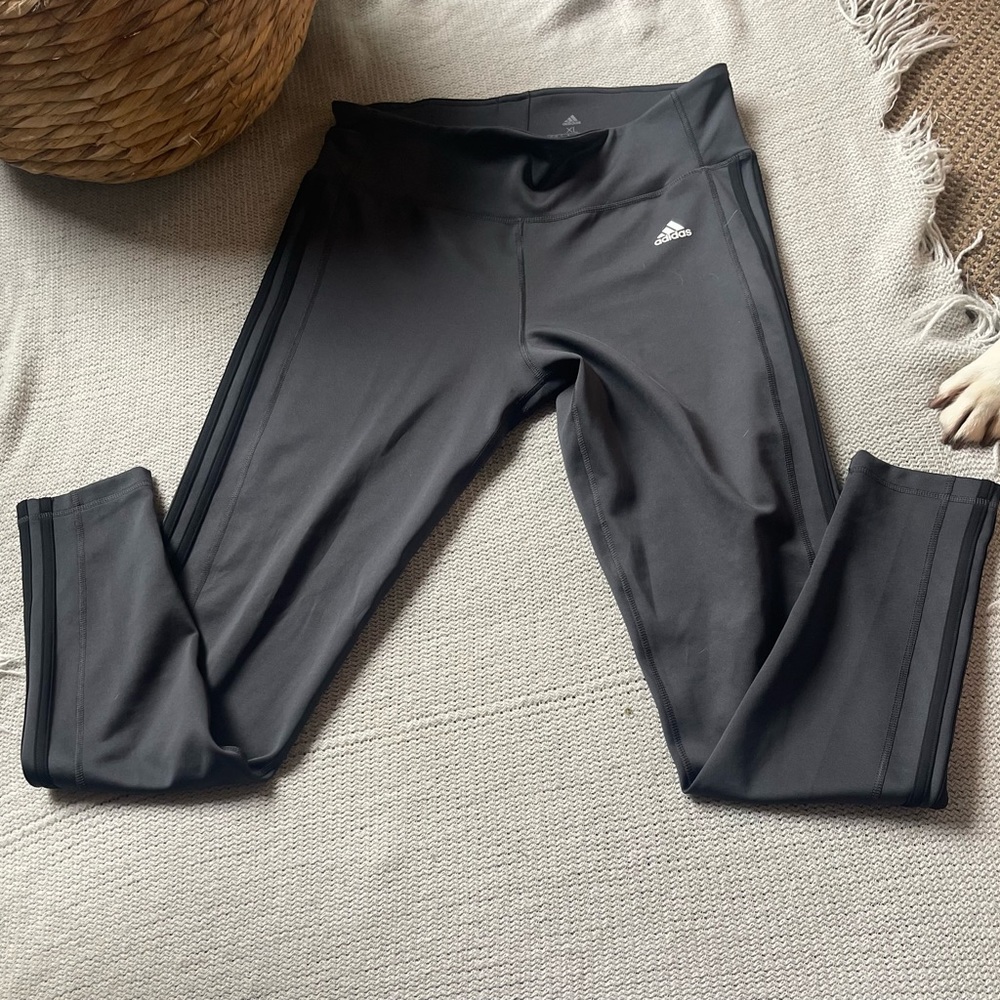 Stretch adidas yoga pants